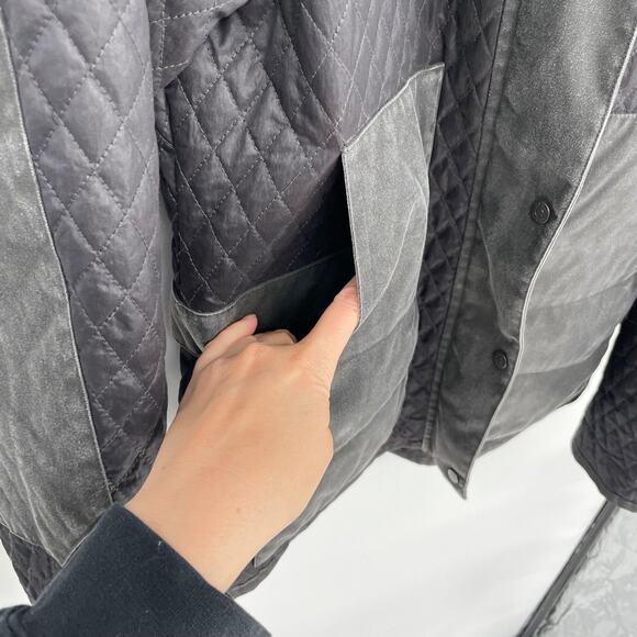 Smith & Wesson Women’s Conceal Carry Range Tracking Jacket Quilted Medium Gun - Picture 9 of 12